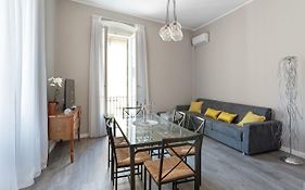 Vittoria Corner - byMyHomeInComo